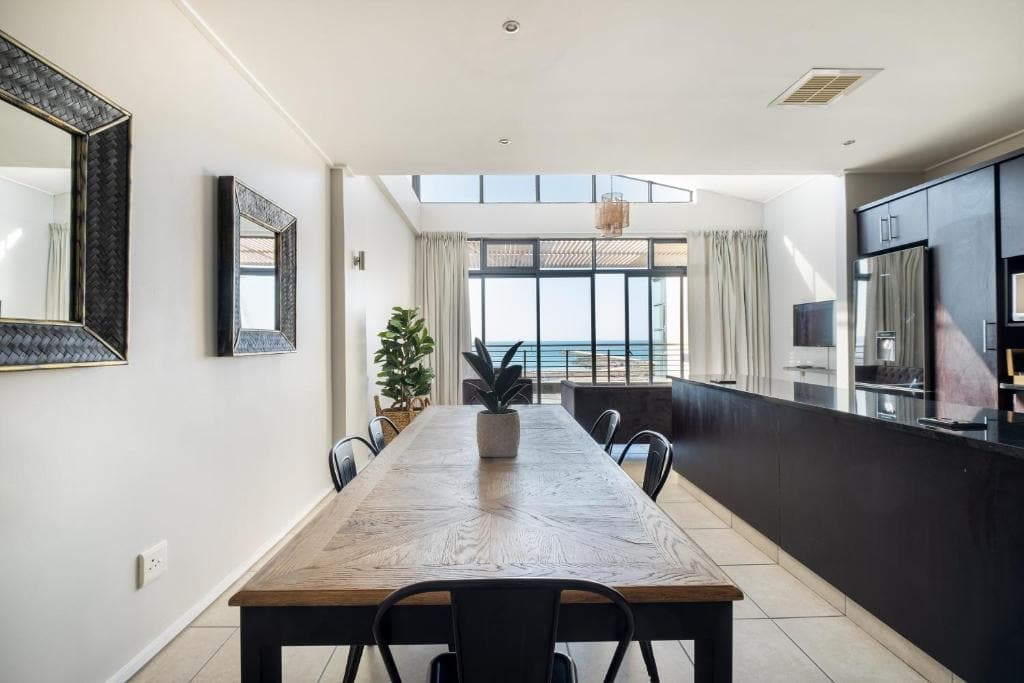 Premium Sea View Three-Bedroom Apartment