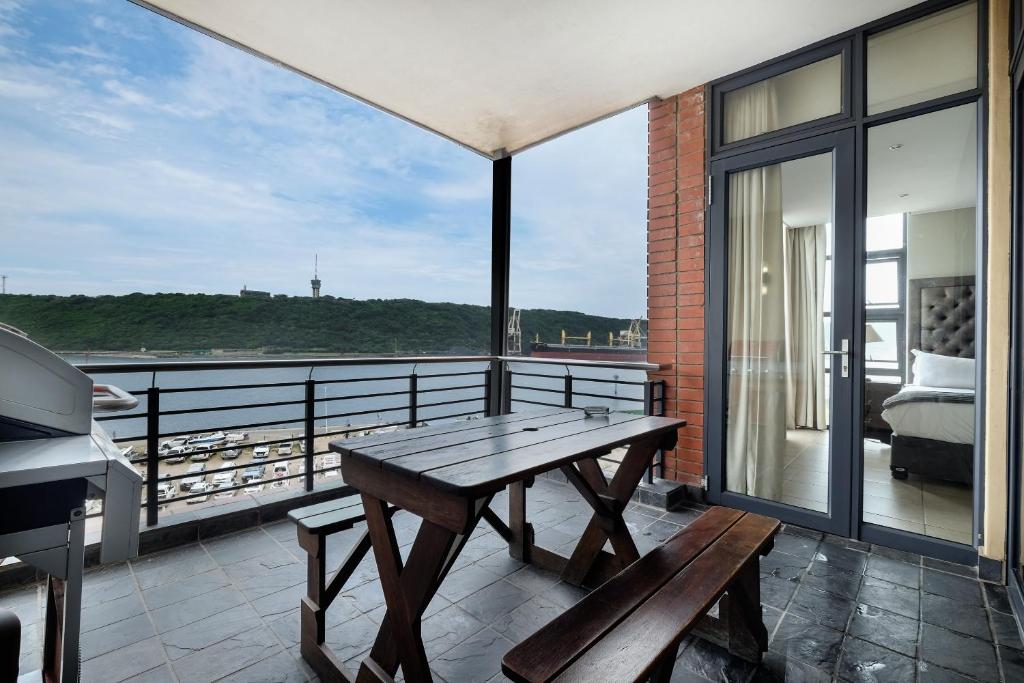 Deluxe Ocean View One-Bedroom Apartment