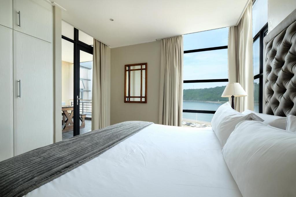 Deluxe Ocean View One-Bedroom Apartment